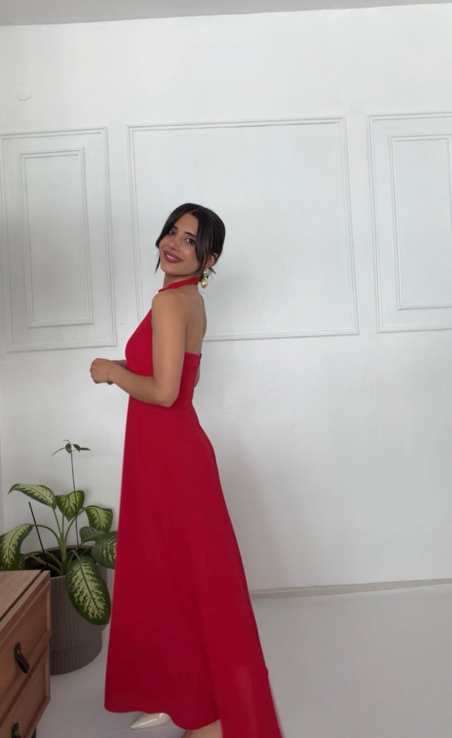 Halter Yaka Kırmızı Elbise